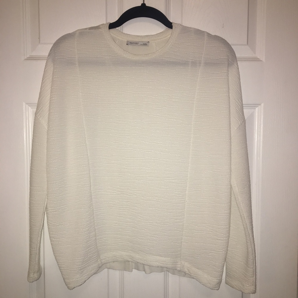 Like new Zara quilted long sleeve white top